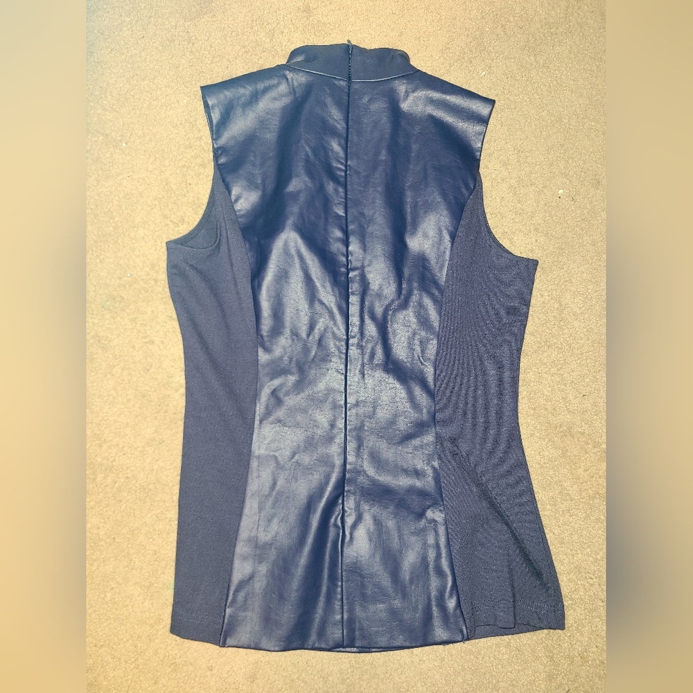 Venus FAUX LEATHER O RINGS TOP - Picture 4 of 8